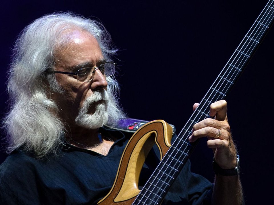 Carles Benavent Trio